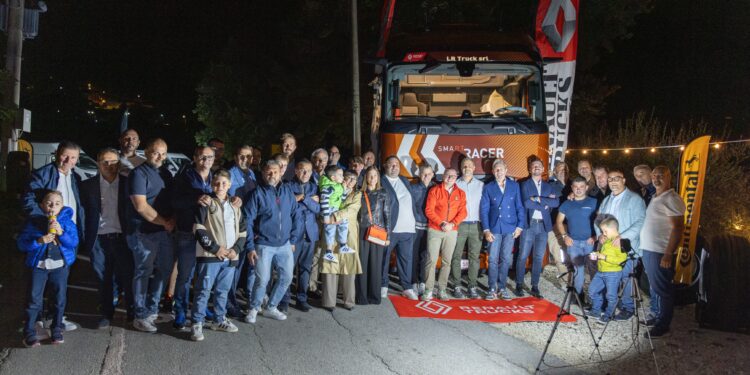 Atena Lucana. Falcopneus tra i protagonisti dell’evento per autotrasportatori di Continental e Renault
