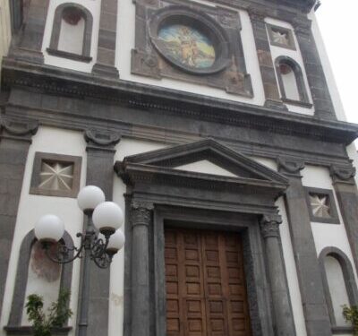 Vietri sul Mare, furto nella chiesa di San Giovanni Battista: rubati due calici e offerte votive