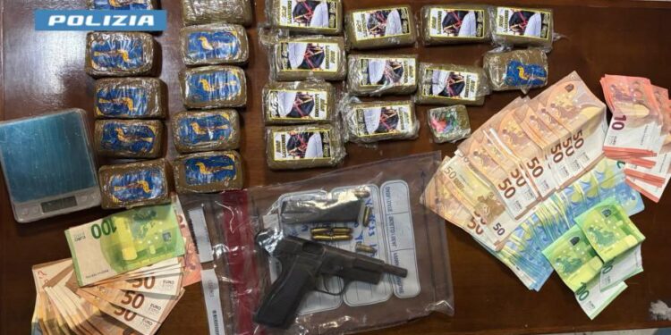 Armi e droga nell’auto e in garage: arrestato 48enne potentino