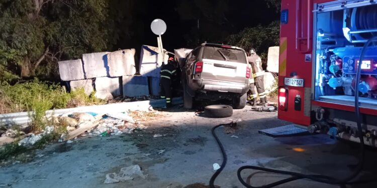 Tragedia a Pontecagnano: 20enne perde la vita in un violento schianto contro blocchi di cemento