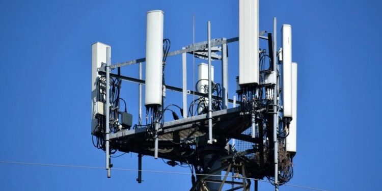 Bocciata la realizzazione dell’antenna 5G a Padula: “Opera troppo impattante sul paesaggio”