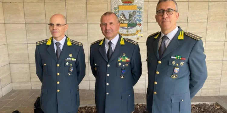 Cambio al vertice della Guardia di Finanza di Potenza: il Colonnello Tibollo subentra a Michele Onorato