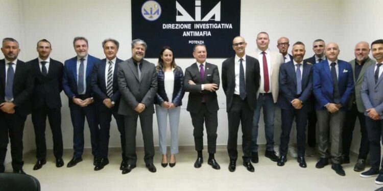 Il Prefetto Campanaro in visita alla DIA di Potenza: “Abbiamo creato anticorpi contro le infiltrazioni mafiose”