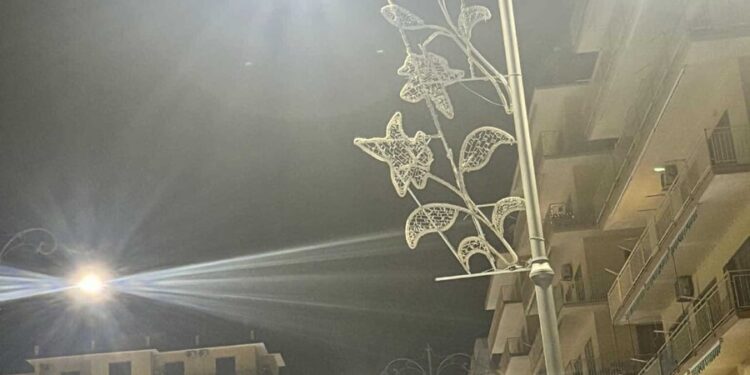 Salerno “si accende”: al via il montaggio delle “Luci d’Artista”