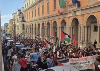 Sciopero per Gaza: cortei in 80 città italiane, manifestazioni anche a Potenza e Matera