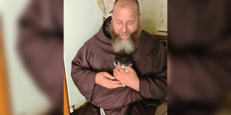 Fervore a Padula per i festeggiamenti di San Francesco d’Assisi, simbolo di pace e amore per gli animali