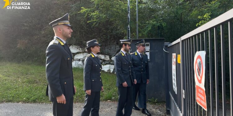 Caporalato e appalti pubblici, operazione della Guardia di Finanza in 8 regioni: accertamenti anche in Campania e Basilicata
