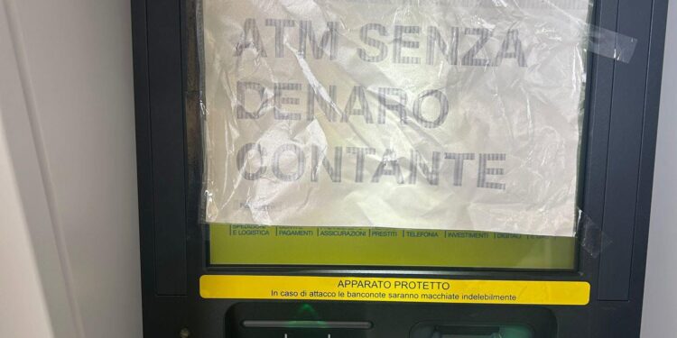 Vietri di Potenza, il sindaco Giordano a Poste Italiane: “Ripristinate il servizio Postamat negli orari previsti”