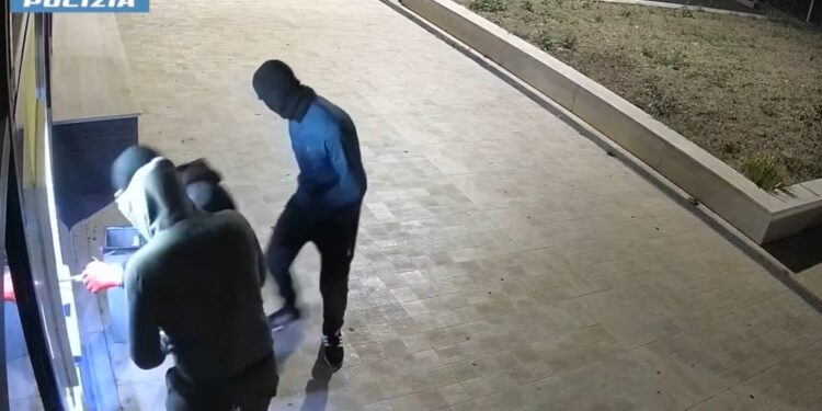 Arrestati quattro degli autori dell’assalto all’ATM a Potenza