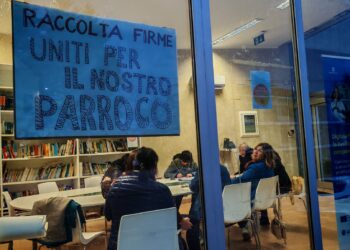 Pignola si mobilita per Don Antonio Laurita: raccolta firme per chiedere che resti in paese