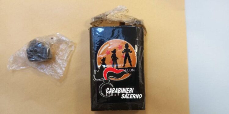 Nocera Inferiore, trovato con hashish: arrestato 42enne per detenzione ai fini di spaccio