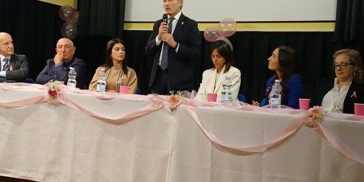 “Ottobre Rosa” a Sassano: incontro su salute, nutrizione e riabilitazione nel percorso oncologico