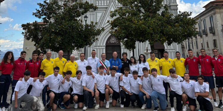Gli arbitri del Vallo di Diano preparano la stagione da Montesano tra allenamenti e cultura