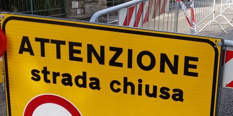 Chiude per dieci giorni, la SS18, nel tratto tra Sapri e Maratea: lavori di messa in sicurezza del costone roccioso
