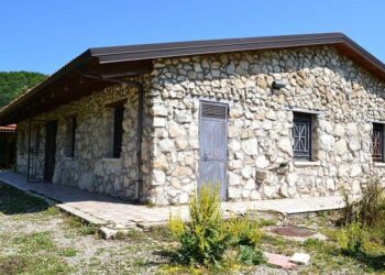Sant’Arsenio,  Rifugio sul Monte Carmelo: il Comune avvia provvedimenti per tutelare il bene pubblico