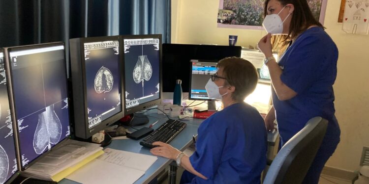Ottobre Rosa: visite senologiche gratuite all’Ospedale Madonna delle Grazie di Matera