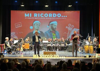 Dal Vallo di Diano, lo spettacolo “Mi Ricordo” conquista Montichiari: entusiasmo e standing ovation al Cinema Teatro Gloria