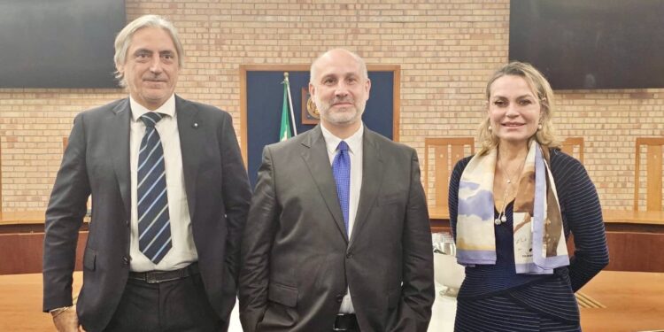 Unisa, si insedia ufficialmente il Rettore D’Antonio. Il vicario è il professore Campiglia, originario di Montesano sulla Marcellana