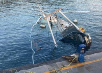 Acciaroli, il peschereccio di Vassallo trovato semi-affondato all’alba