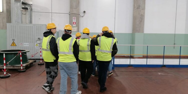 Gli studenti del “Sacco” di Sant’Arsenio in visita alle Grotte di Pertosa-Auletta all’insegna della sostenibilità