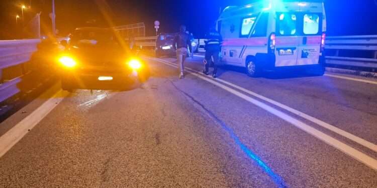 Scontro frontale allo svincolo di Polla dell’autostrada A2 del Mediterraneo: una donna ferita