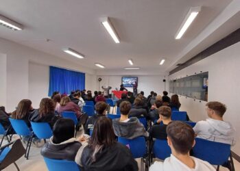 L’Istituto “Sacco” di Sant’Arsenio in cammino con UNISA: vision, mission e sogni possibili. L’incontro con la professoressa Piscopio