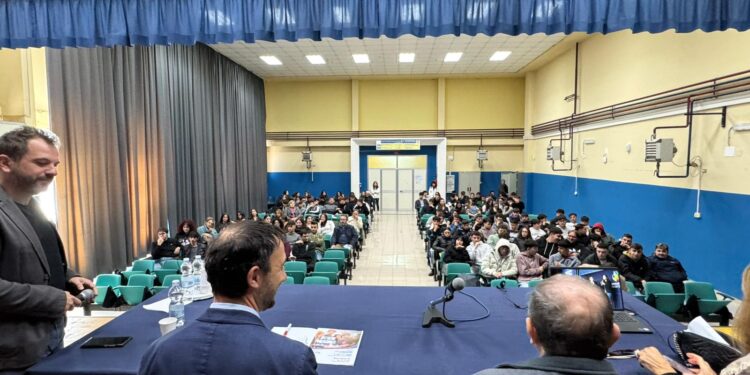 Gli studenti del “Cicerone” diventano protagonisti con l’Acli e il vescovo Raimo