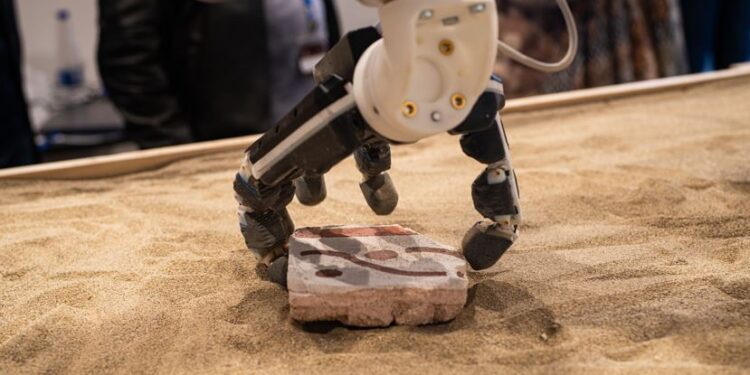 Pompei, l’Intelligenza Artificiale ricompone gli affreschi: la tecnologia ricostruisce frammenti millenari