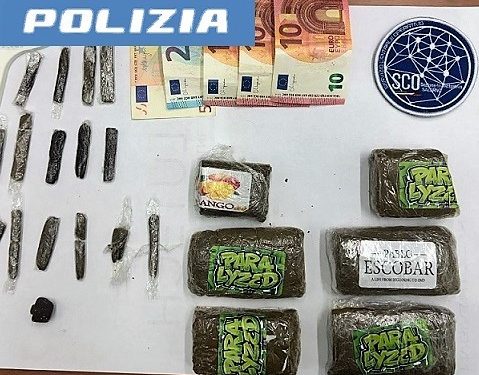Sarno, arrestato 22enne per spaccio: sequestrati oltre 500 grammi di hashish