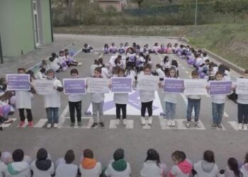 Giornata della disabilità, a Sala Consilina un flash mob per Lua, affetta dalla sindrome di Rett