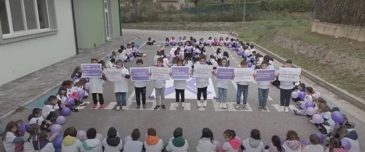 Giornata della disabilità, a Sala Consilina un flash mob per Lua, affetta dalla sindrome di Rett