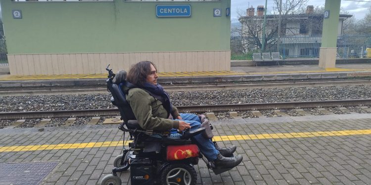 Stazioni inaccessibili nel Cilento: l’attivista Christian Durso porta il caso Centola–Pisciotta sul tavolo della Regione Campania