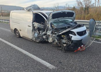 Scontro sull’A2 tra Campagna e Contursi tra due veicoli: traffico rallentato