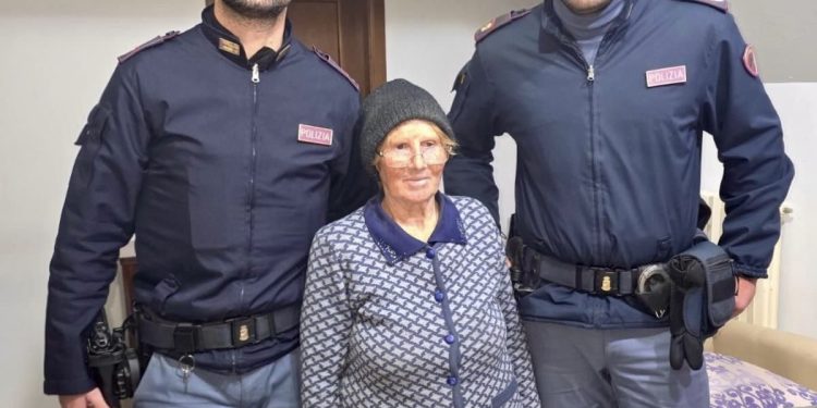 Anziana non rientra a casa. La nipote lancia l’allarme. La Polizia di Stato a Melfi