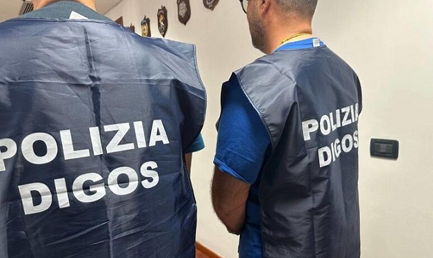 Scrive post minatori contro il Papa e il Presidente Mattarella: denunciato un uomo a Salerno