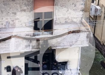 Castelnuovo Cilento, esplosione nella notte: fanno saltare un bancomat e fuggono. Indagini in corso