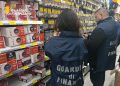 Prodotti non sicuri e senza etichette: maxi sequestro della Guardia di Finanza nel materano