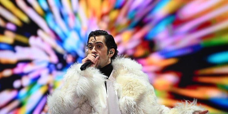 Salerno e Napoli in piazza per il nuovo anno, musica fino all’alba