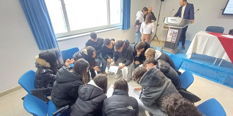 Istituto “Sacco” di Sant’Arsenio, gli studenti dell’ITE incontrano i referenti del Centro per l’Impiego