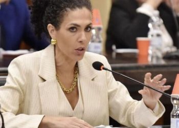 Traffico di rifiuti tra province Salerno, Napoli e Caserta. L’assessore regionale, Pecoraro: “La Campania non è terra di scarto”