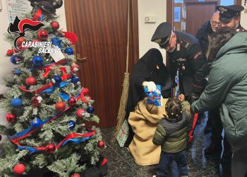 Epifania di solidarietà a Piaggine: i Carabinieri donano dolci e sorrisi ai bambini dei centri di accoglienza