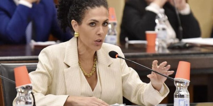 Si dimette la consigliera di Salerno, Claudia Pecoraro, dopo la nomina ad assessora regionale