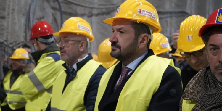 Maratea. Completato lo scavo della galleria Acquafredda: passo avanti decisivo per la SS18