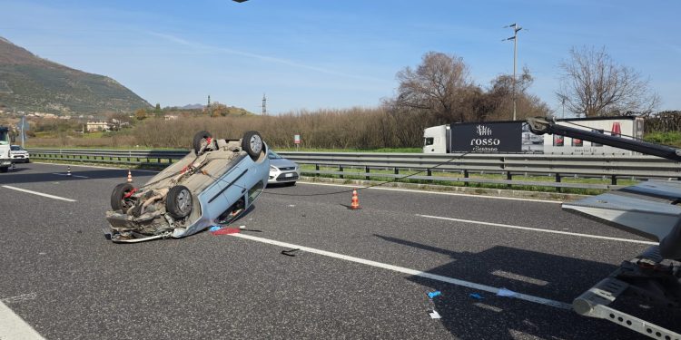 Incidente sulla A2 tra Pontecagnano Nord e San Mango Piemonte: ci sono feriti