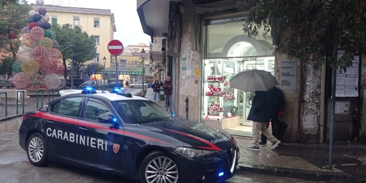 Furto in una gioielleria a Pastena: indagano i carabinieri