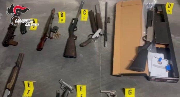 Droga, armi ed esplosivi: tre arresti a Nocera Inferiore