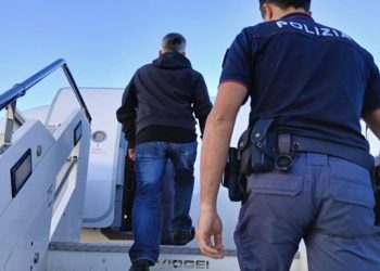 Furti in abitazione a Salerno, tre georgiani in carcere: scatta anche un’espulsione