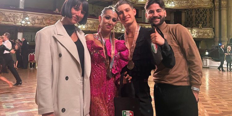 Orgoglio valdianese a Blackpool: Papaleo–Grottola incantano il tempio mondiale della danza