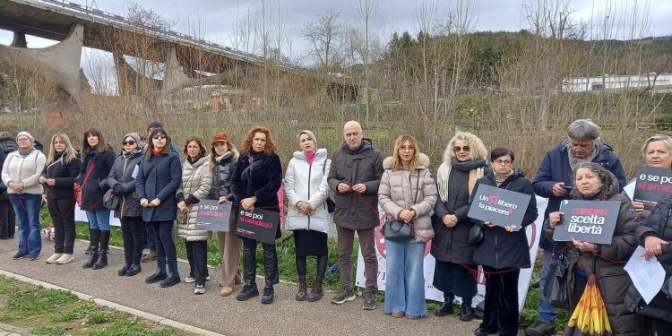 Manifestazione a Potenza contro il Ddl Bongiorno: “Senza consenso è stupro”