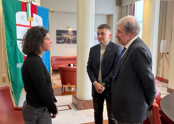 Il sorriso di Samuele arriva in Liguria: Giulia Iannuzzi incontra il presidente Bucci per sostenere il Gaslini